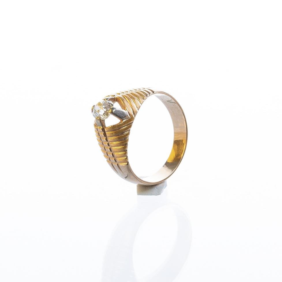Anillo oro 18 K amarillo y diamante