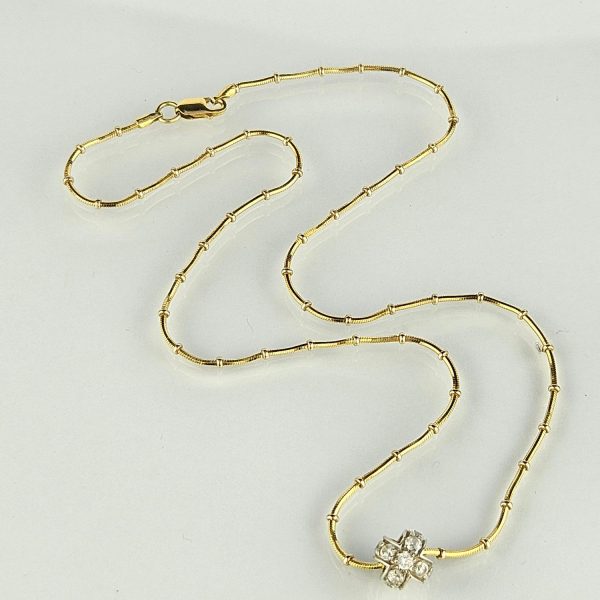 Gargantilla oro 18 K amarillo y zirconias