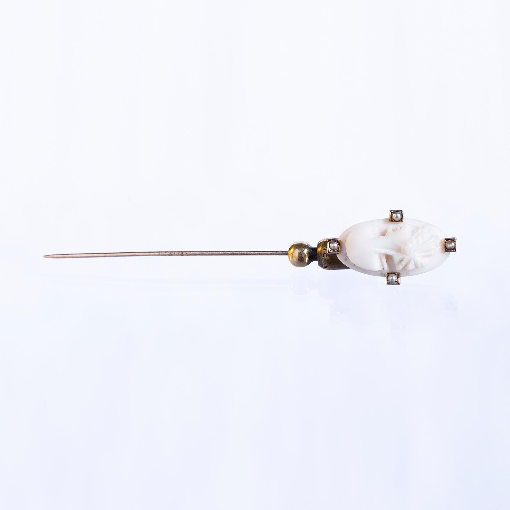 Alfiler oro, camafeo y perlas