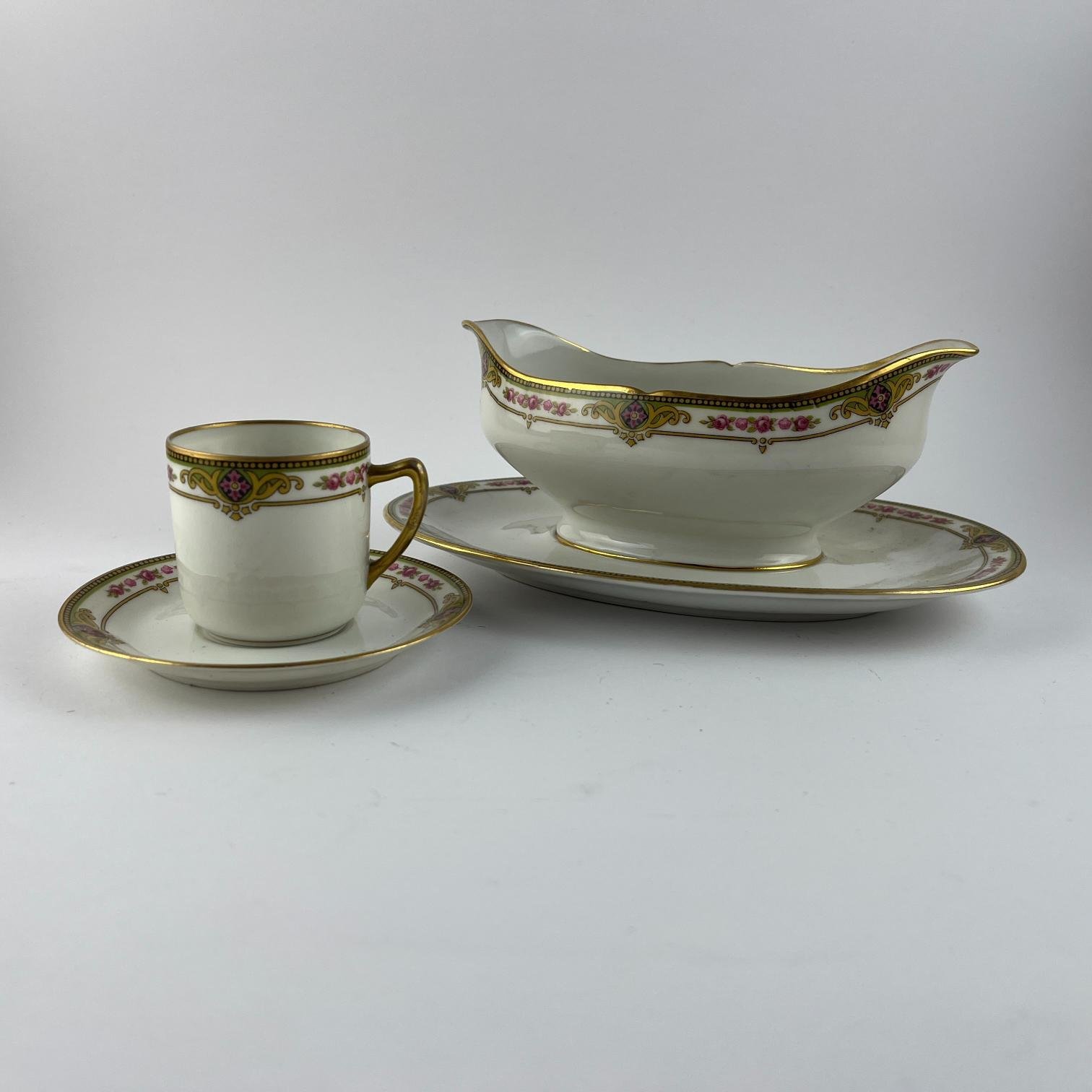 Juego de mesa en porcelana Limoges de Charles Ahrenfeltd