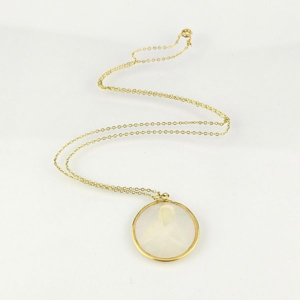 Medalla oro 18 K amarillo y nácar