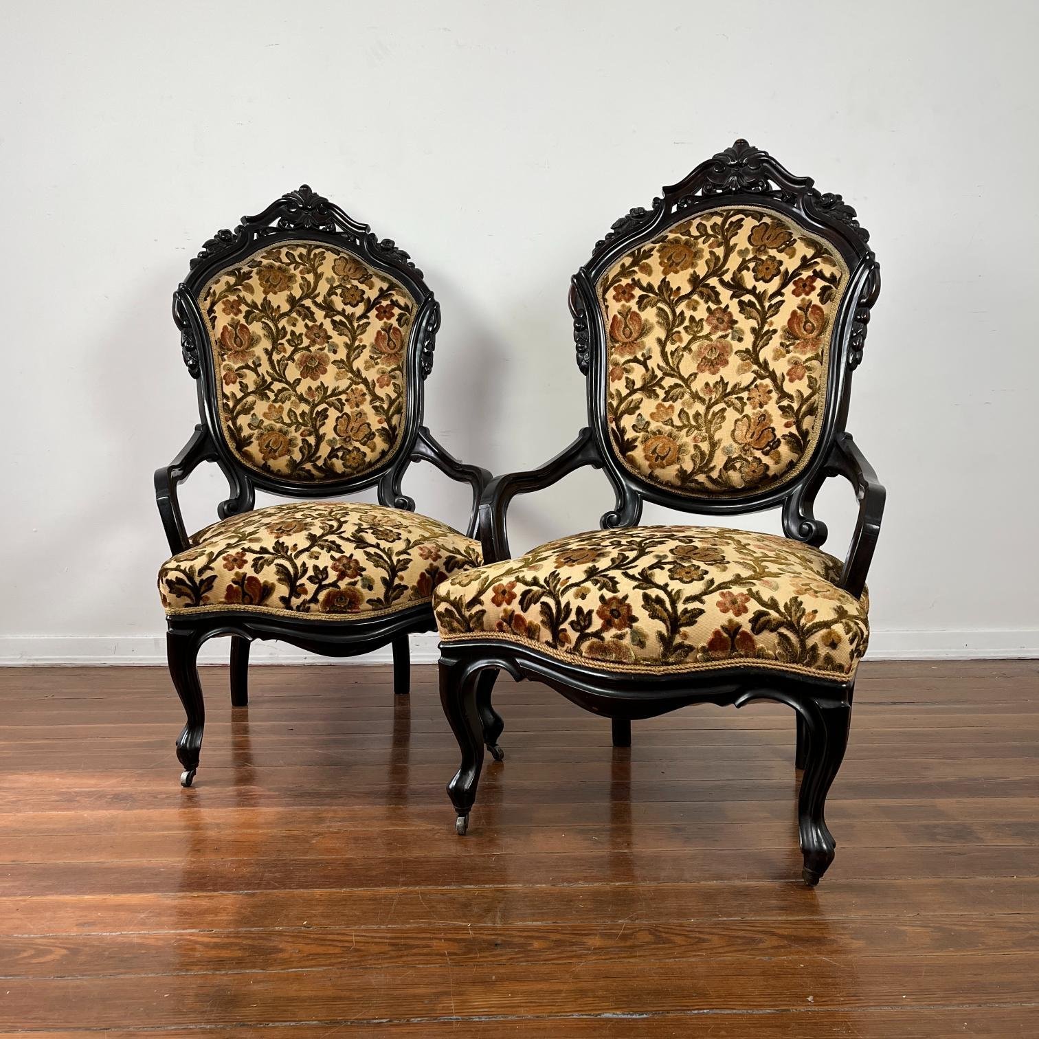 Par de sillones estilo victoriano