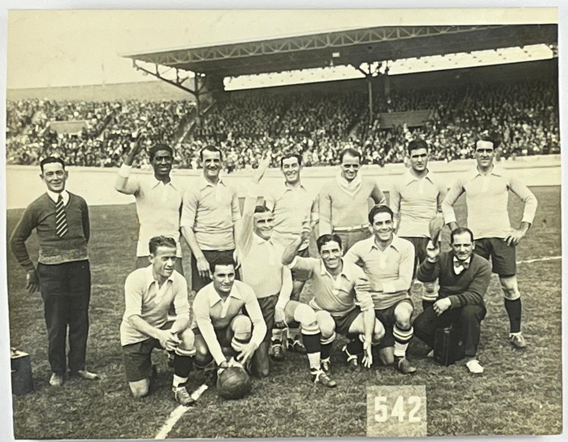 Cuatro fotografías en blanco y negro relativas a la categoría fútbol en los Juegos Olímpicos de Ámsterdam 1928 - Imagen 3