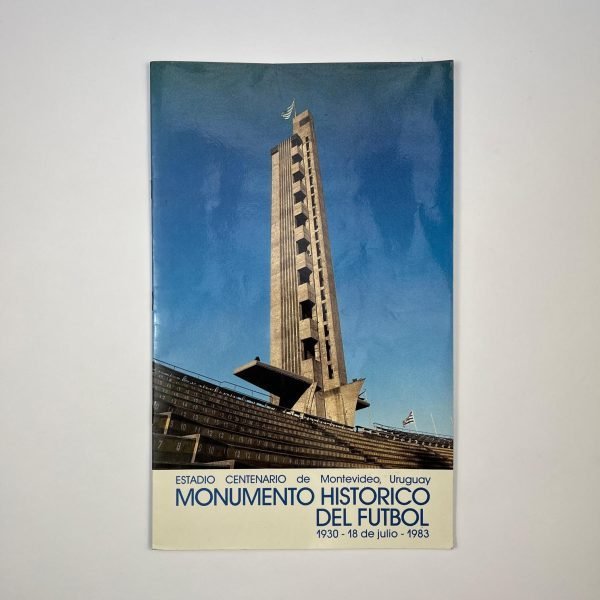 Estadio Centenario de Montevideo Uruguay, monumento histórico del fútbol. Montevideo, 1983.