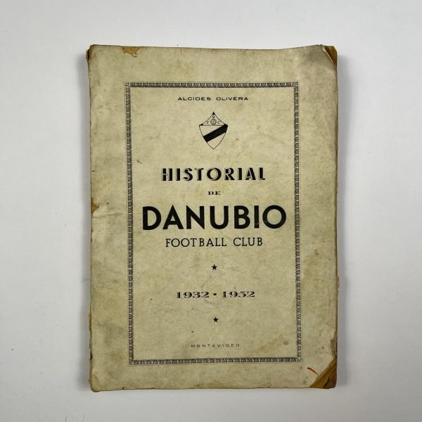 Dos libros de Danubio FC
