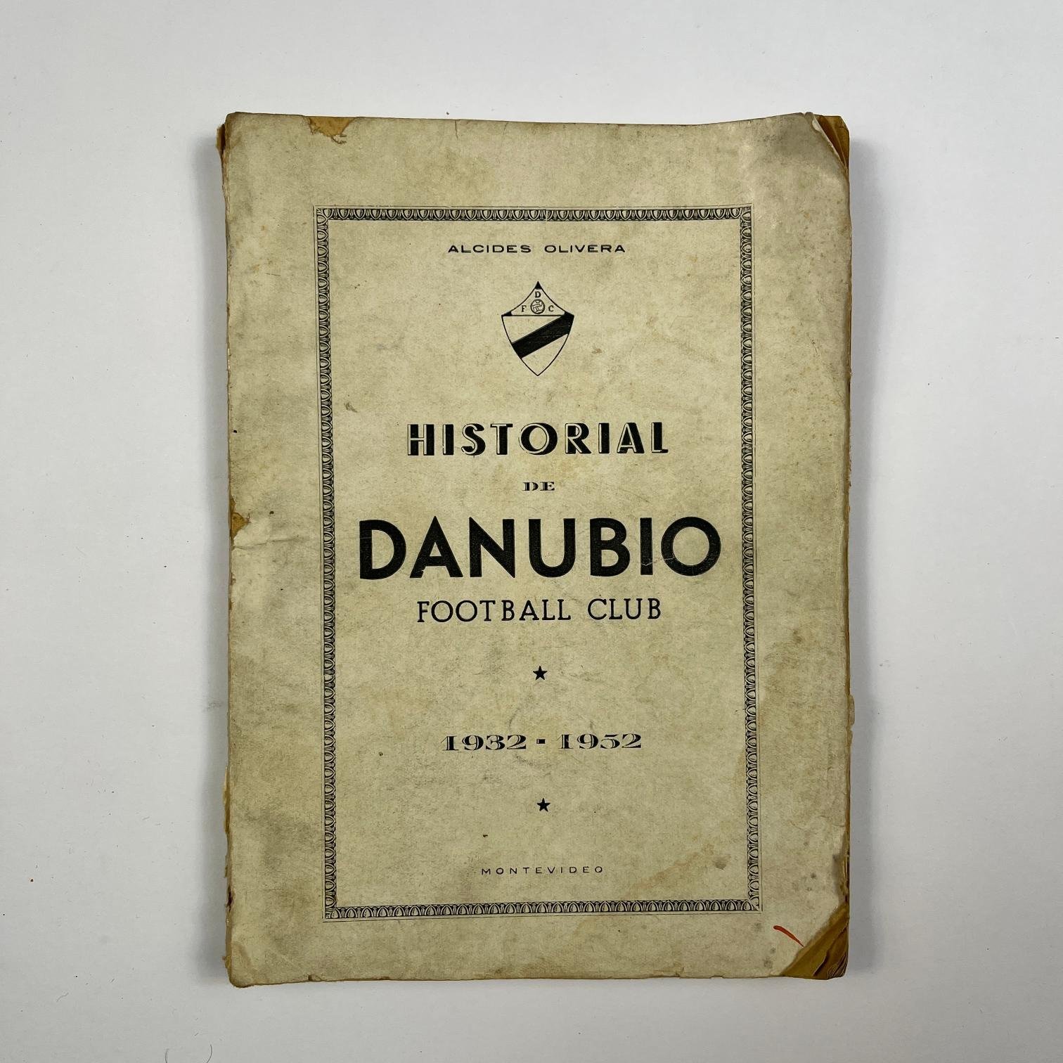 Dos libros de Danubio FC