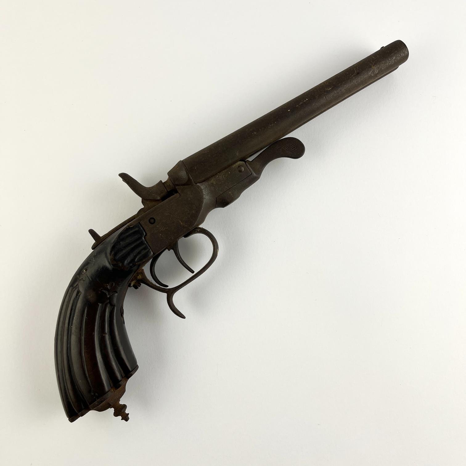 Pistola belga calibre 450