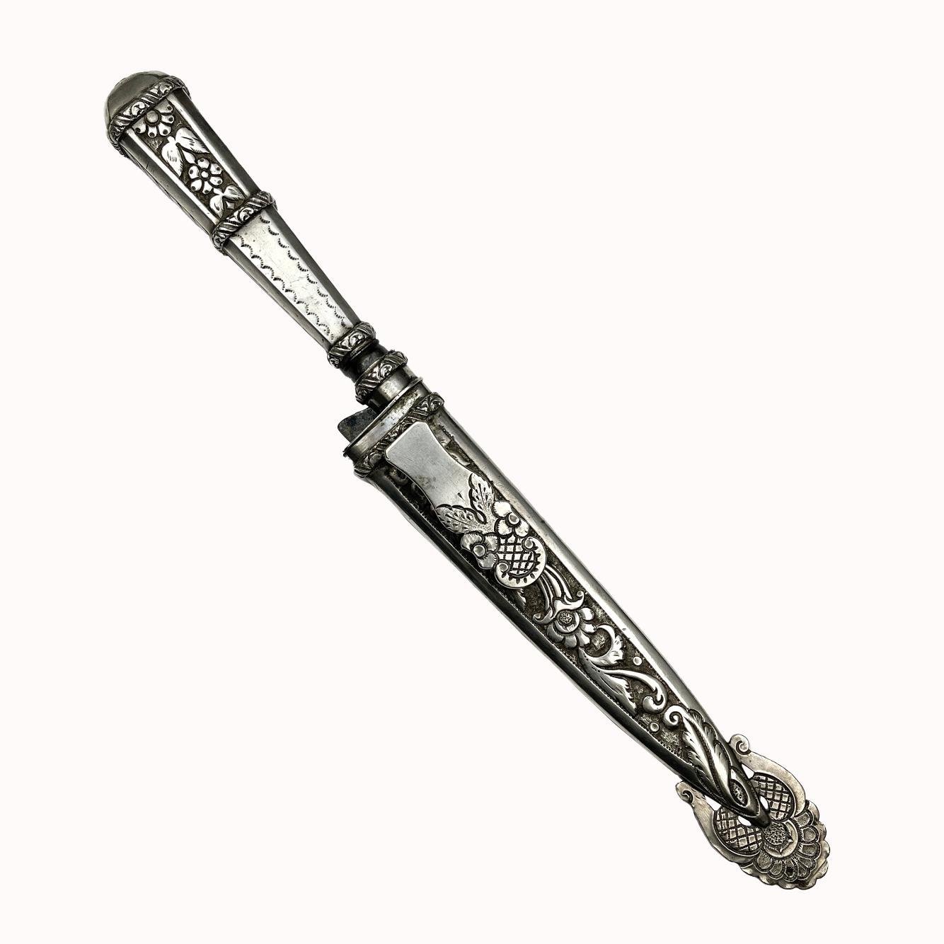 Cuchillo criollo en plata y oro