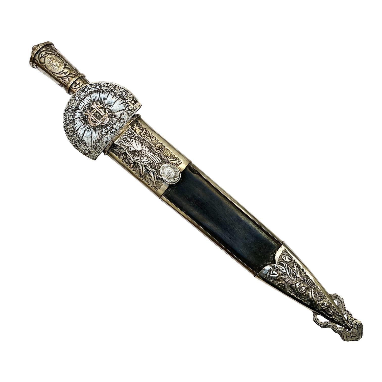 Cuchillo criollo en plata y oro