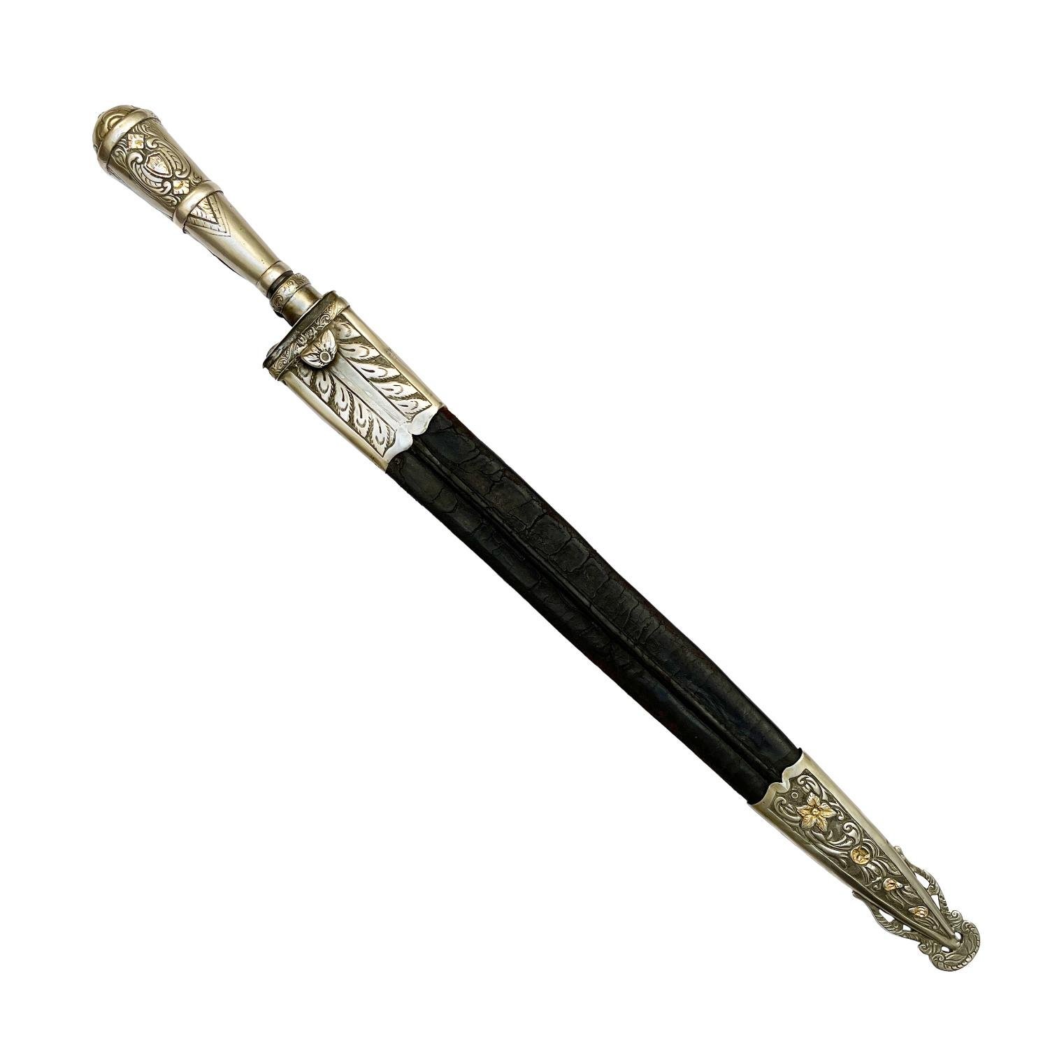 Cuchillo criollo en plata y oro