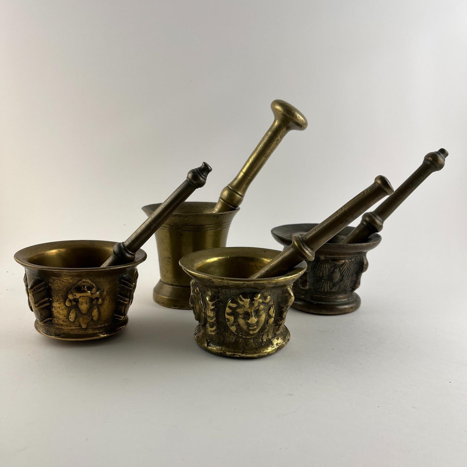 4 morteros en bronce
