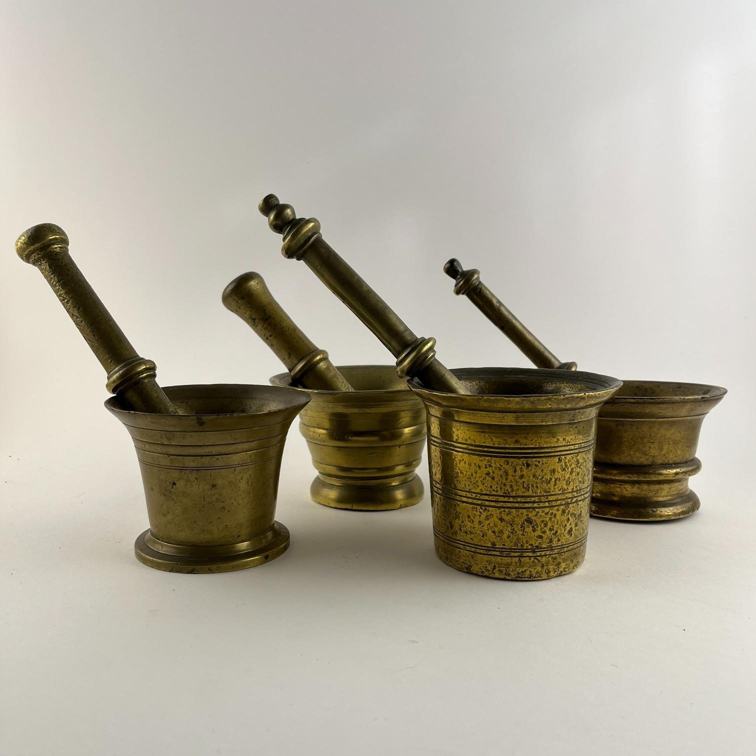 4 morteros en bronce