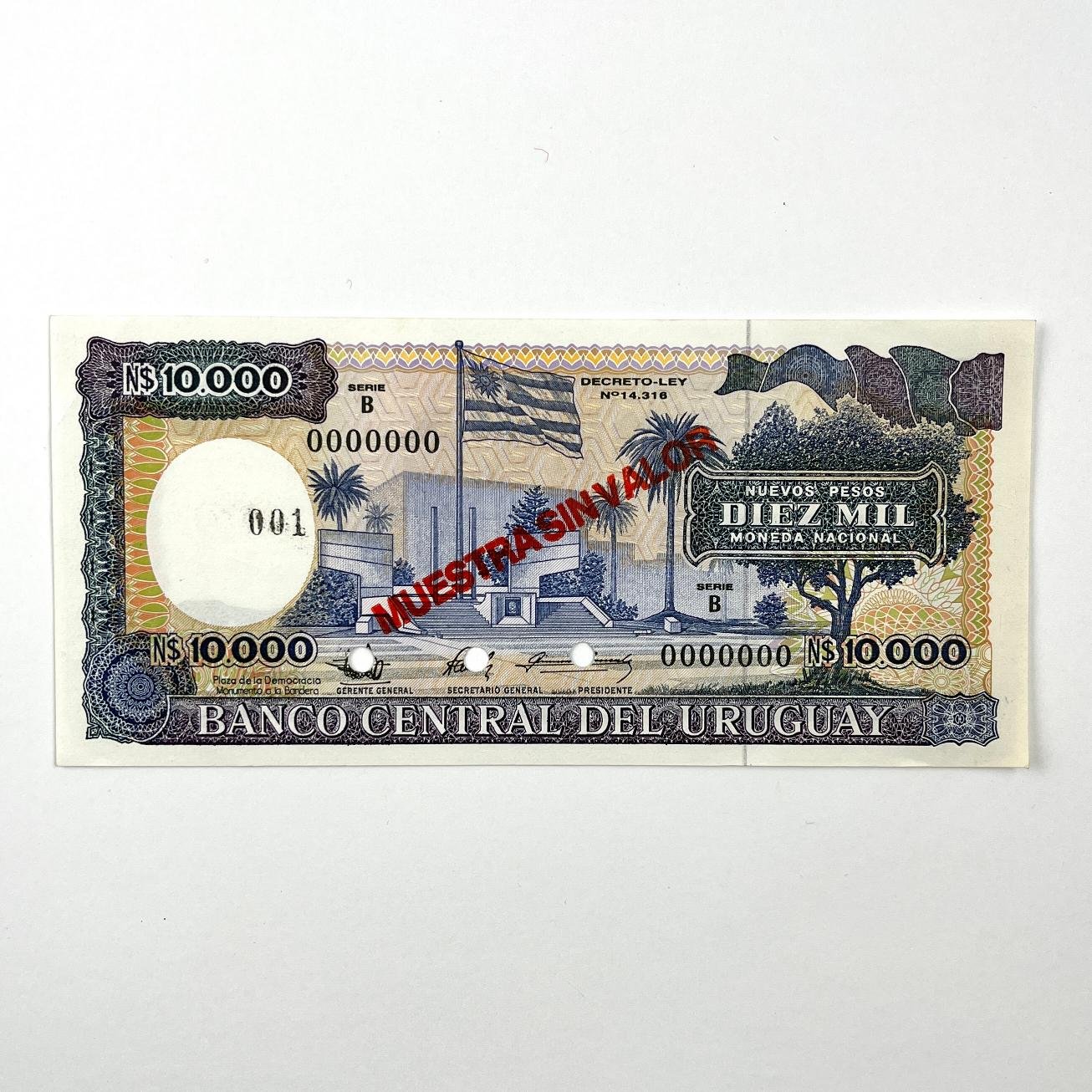 Billete uruguayo especímen