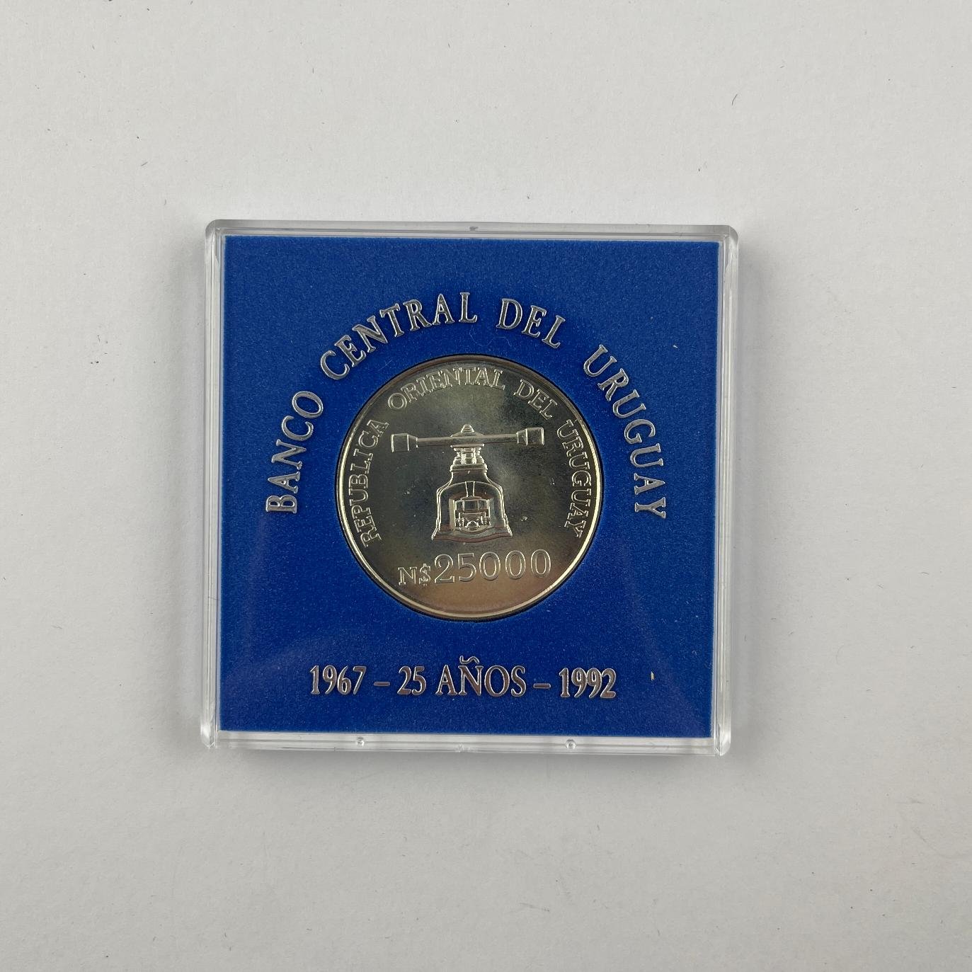 Ocho monedas uruguayas en plata - Imagen 6