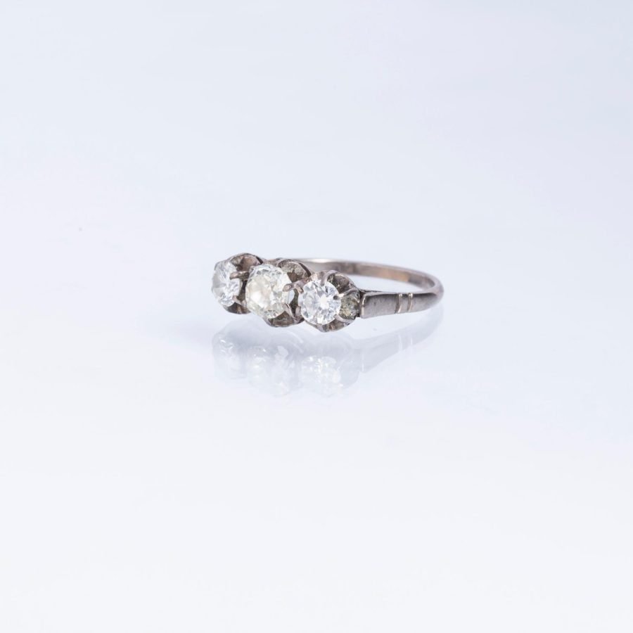 Anillo oro 18 K blanco y diamantes - Imagen 3