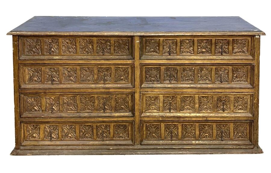 Cómoda hispanoamericana en madera