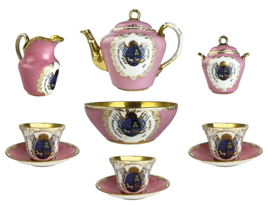 Taza y platillo s. XIX “escudo de armas uruguayo”