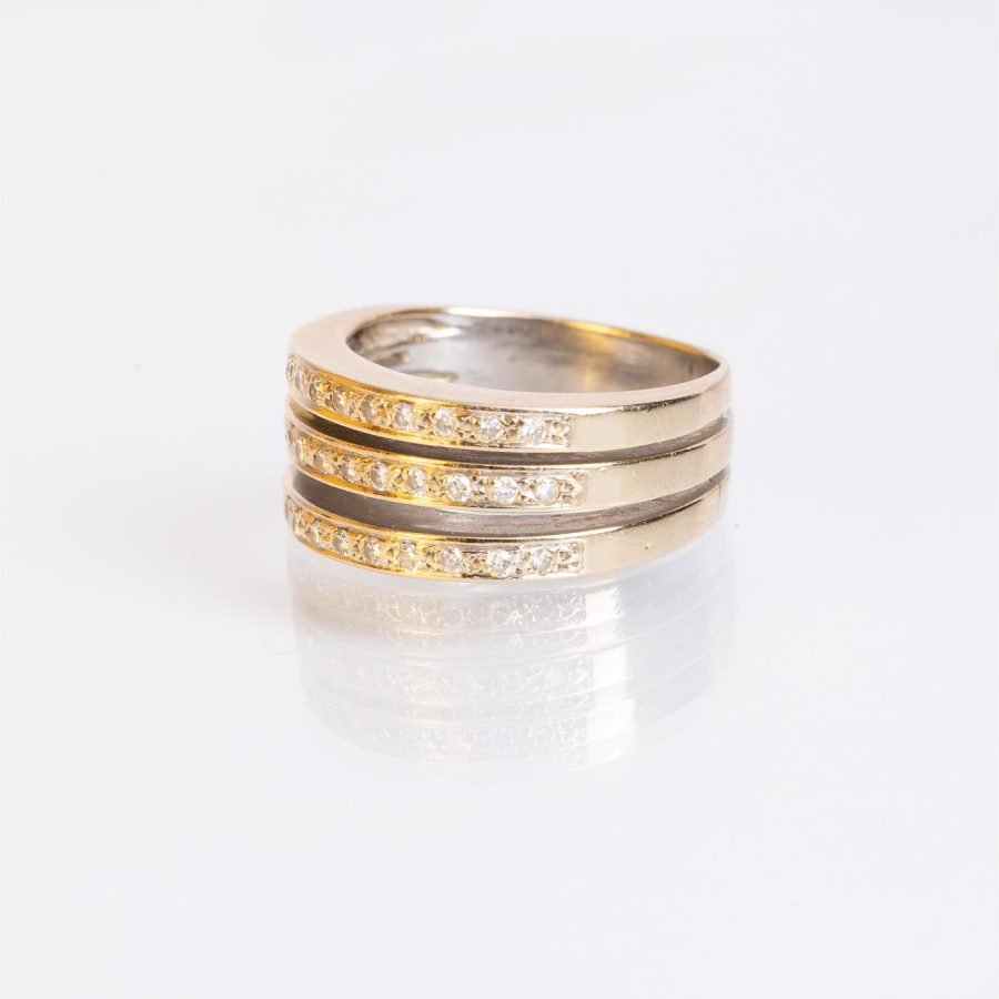Anillo oro amarillo y diamantes - Imagen 2