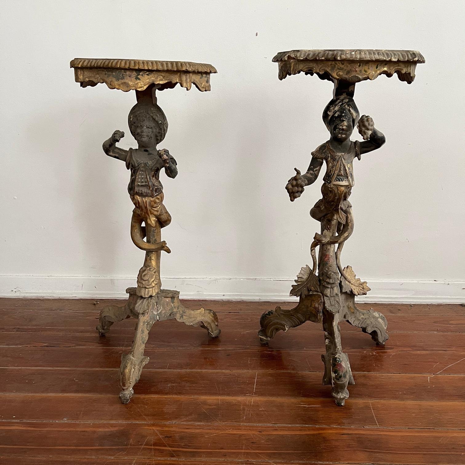 Par de pedestales "moros venecianos"