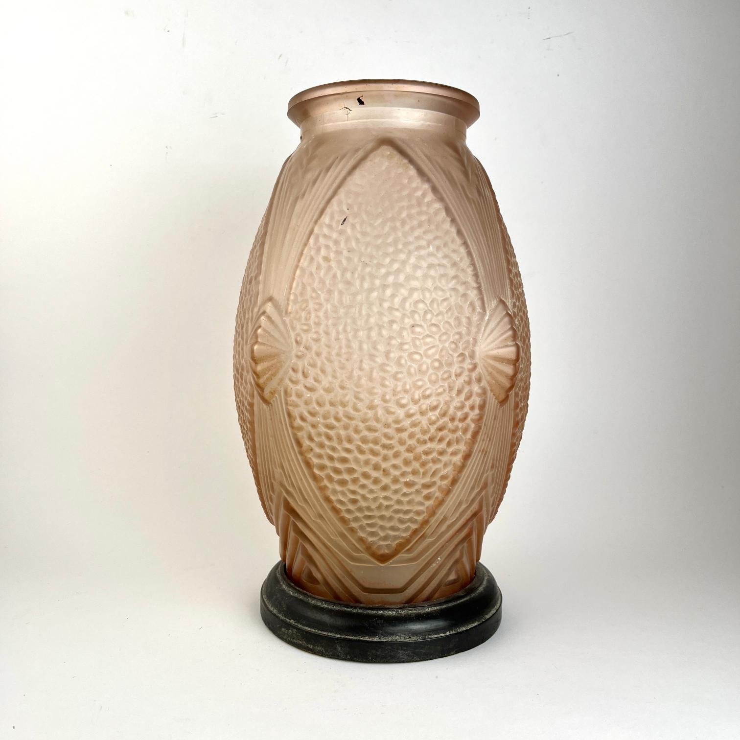 Florero art decó en cristal