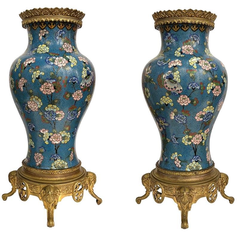 Par de jarrones chinos en bronce cloisonné