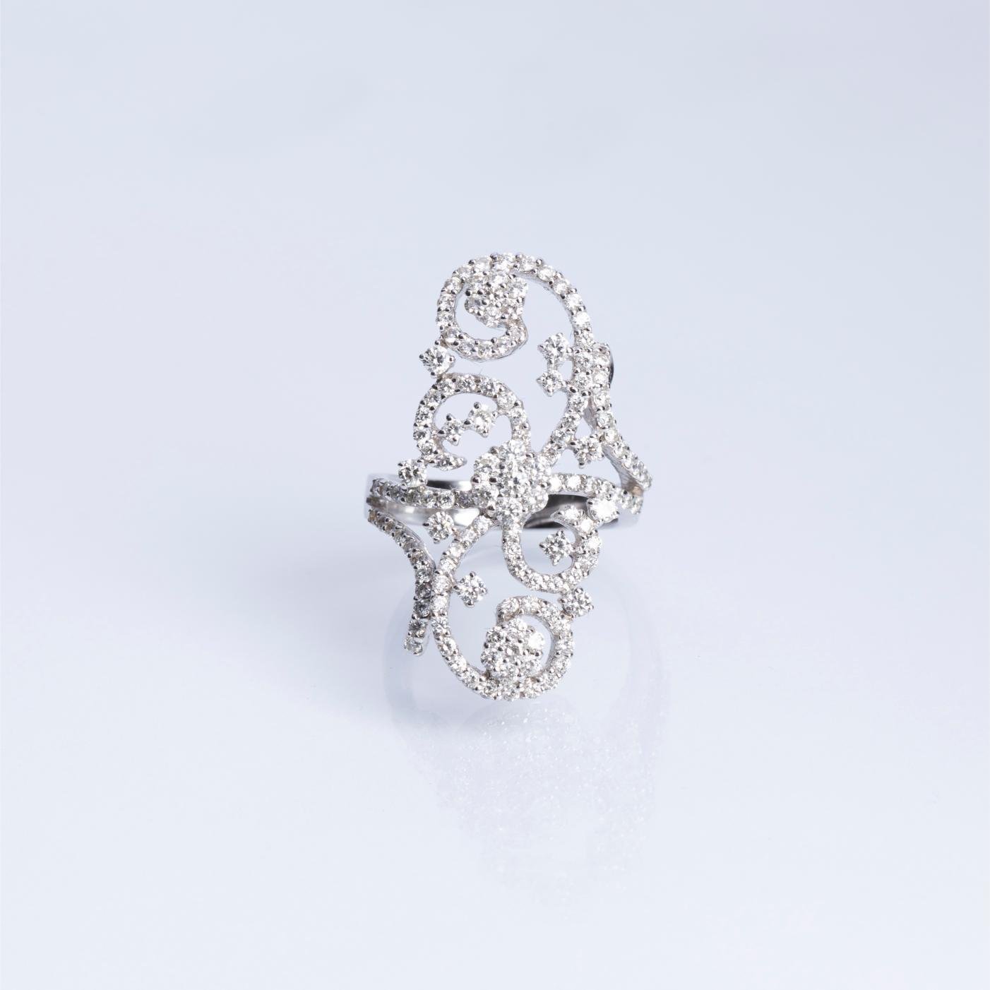 Anillo oro 18 K blanco y diamantes
