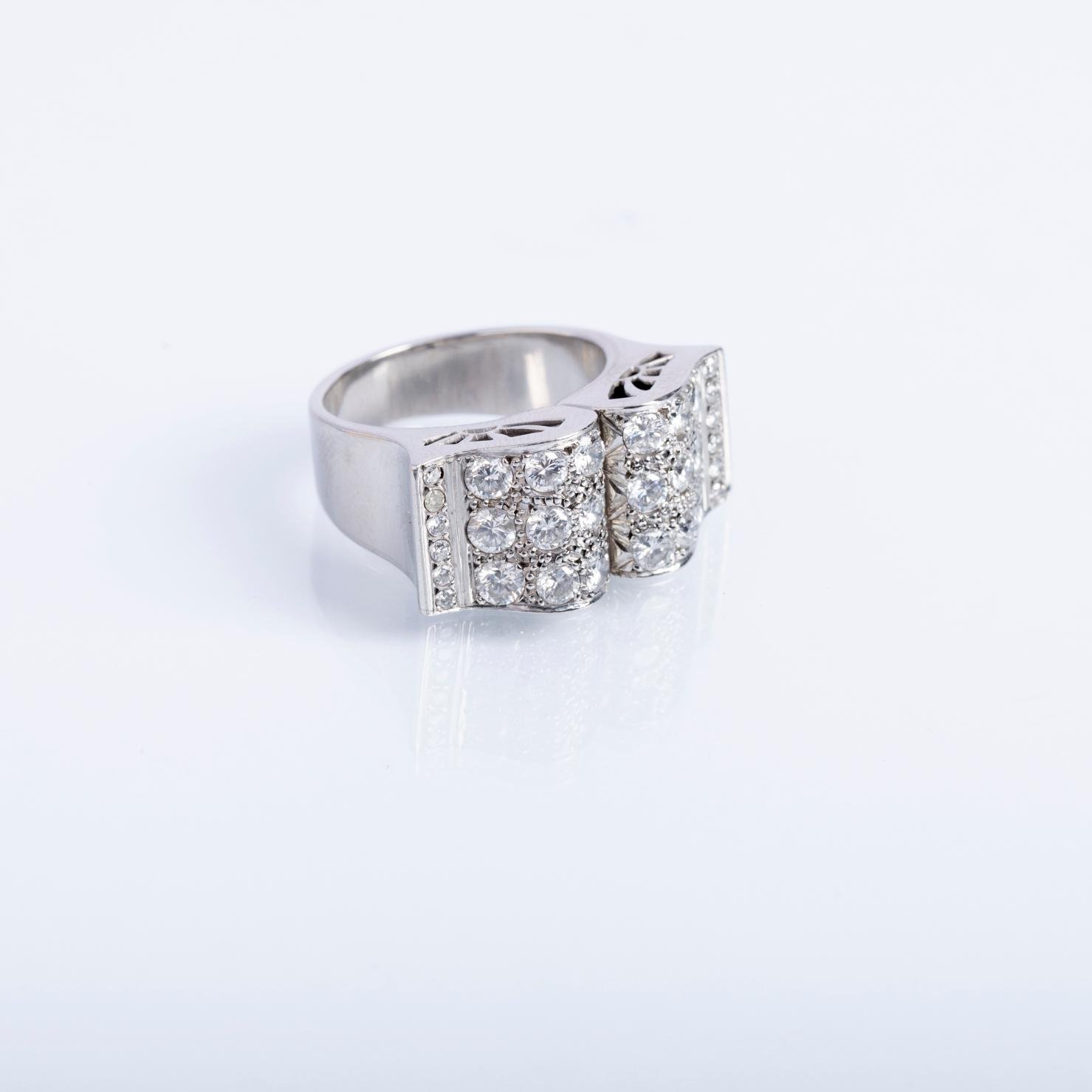 Anillo platino y diamantes