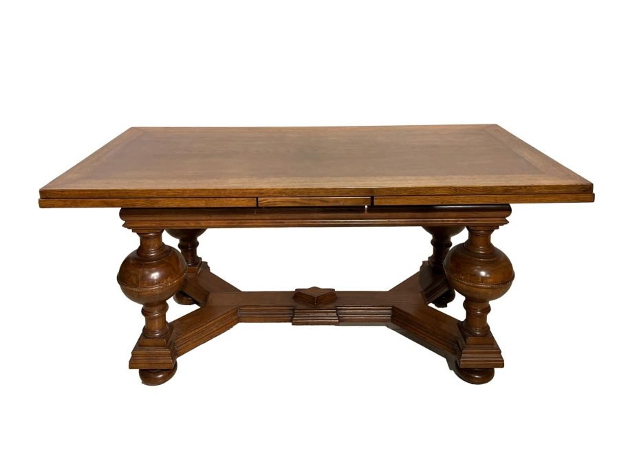 Juego de comedor inglés en roble