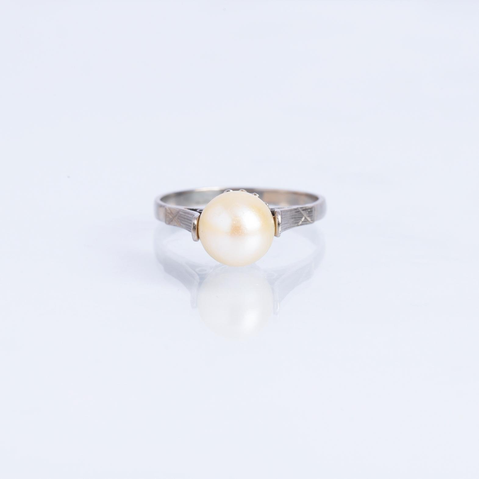 Anillo oro 18 K blanco, perla y diamantes