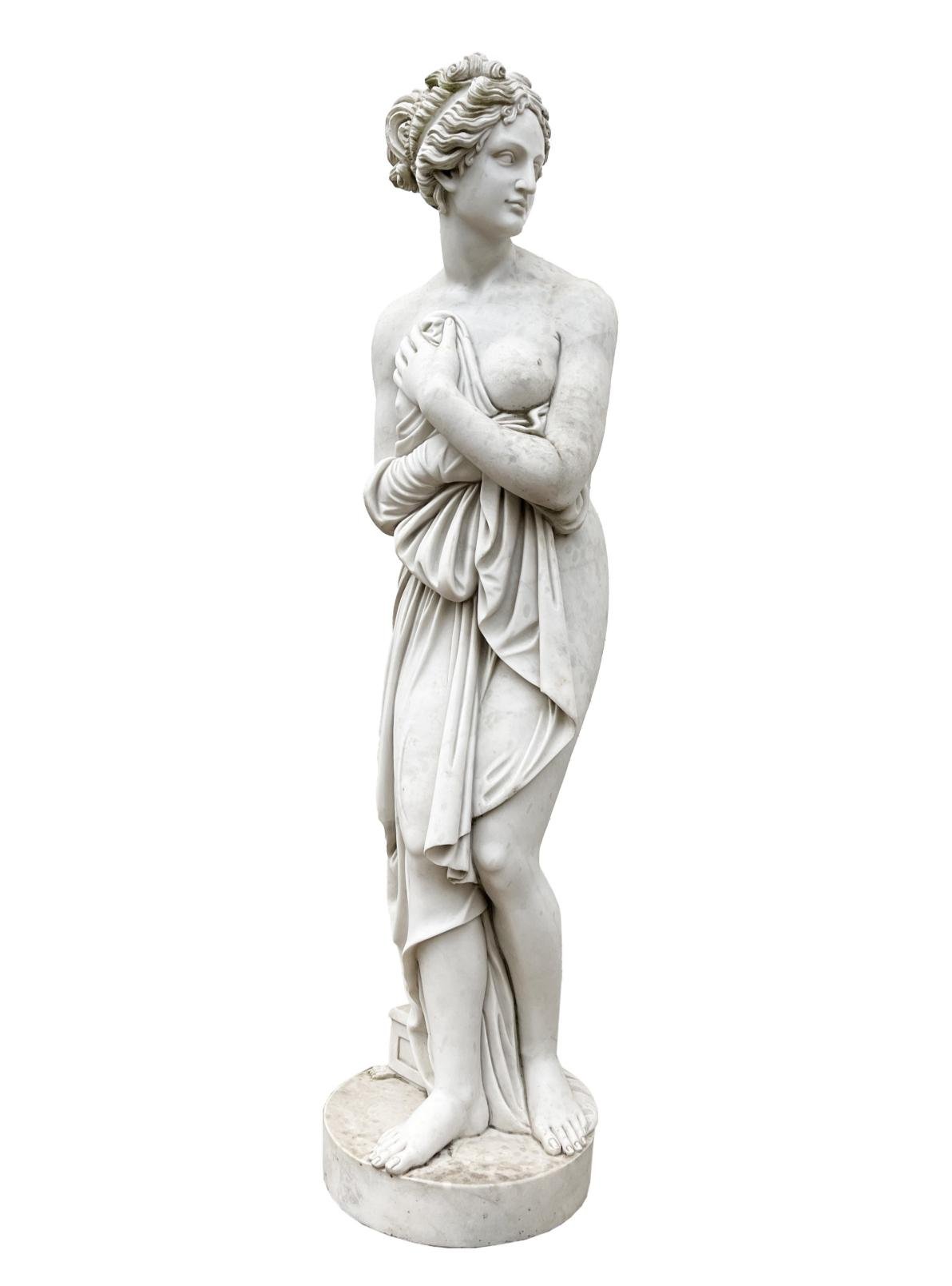 Escultura en mármol "Venus"