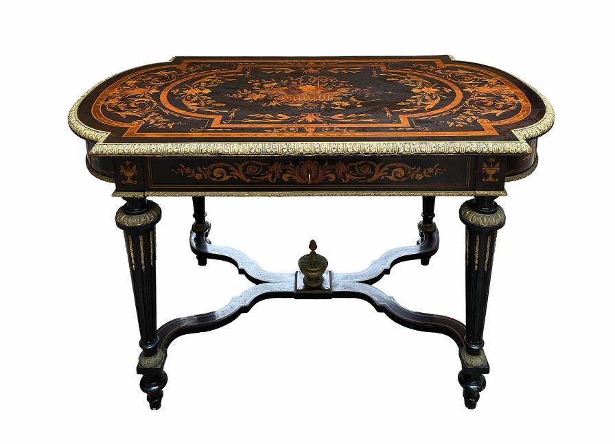 Mesa estilo Napoleón III