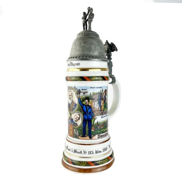 Dos tankards alemanes en porcelana