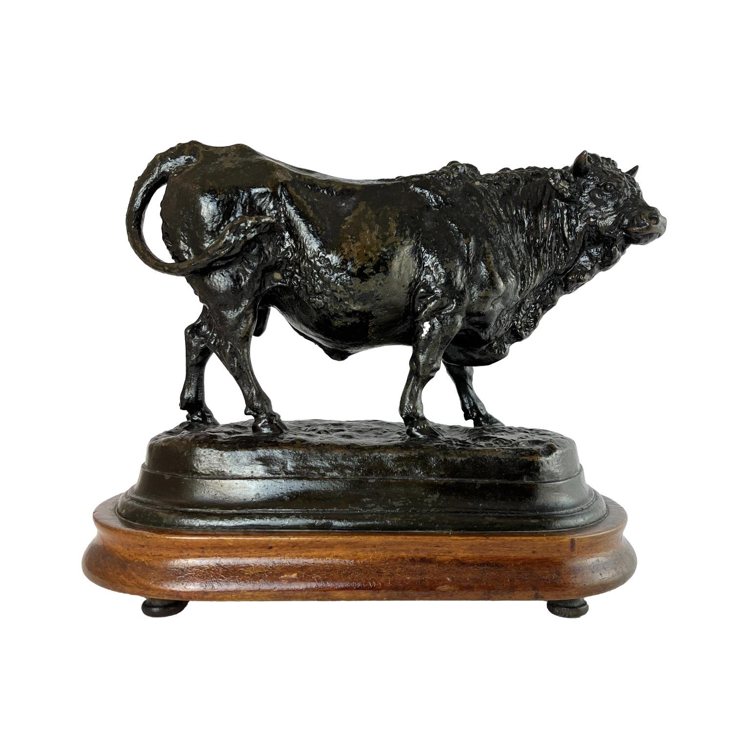 León Bureau "Toro"