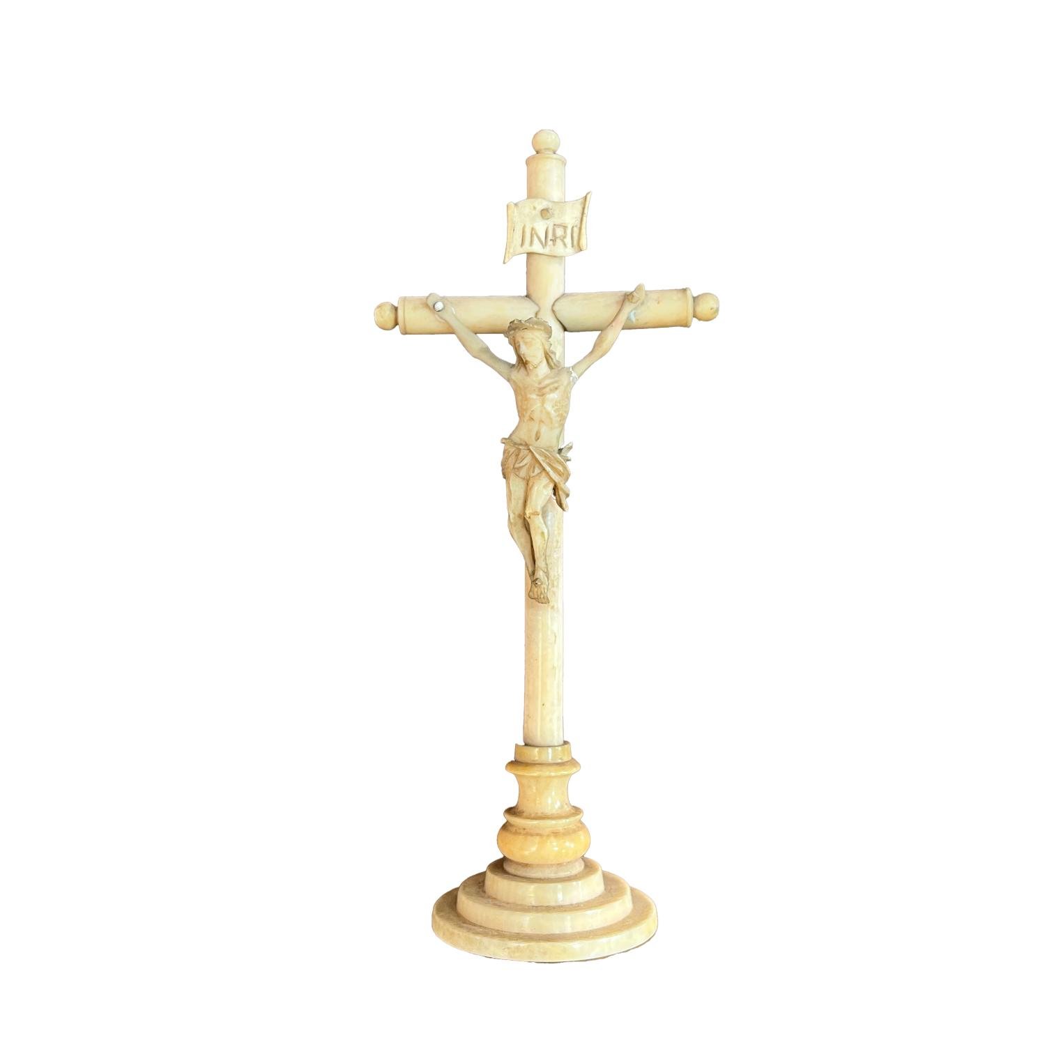 Crucifijo en marfil