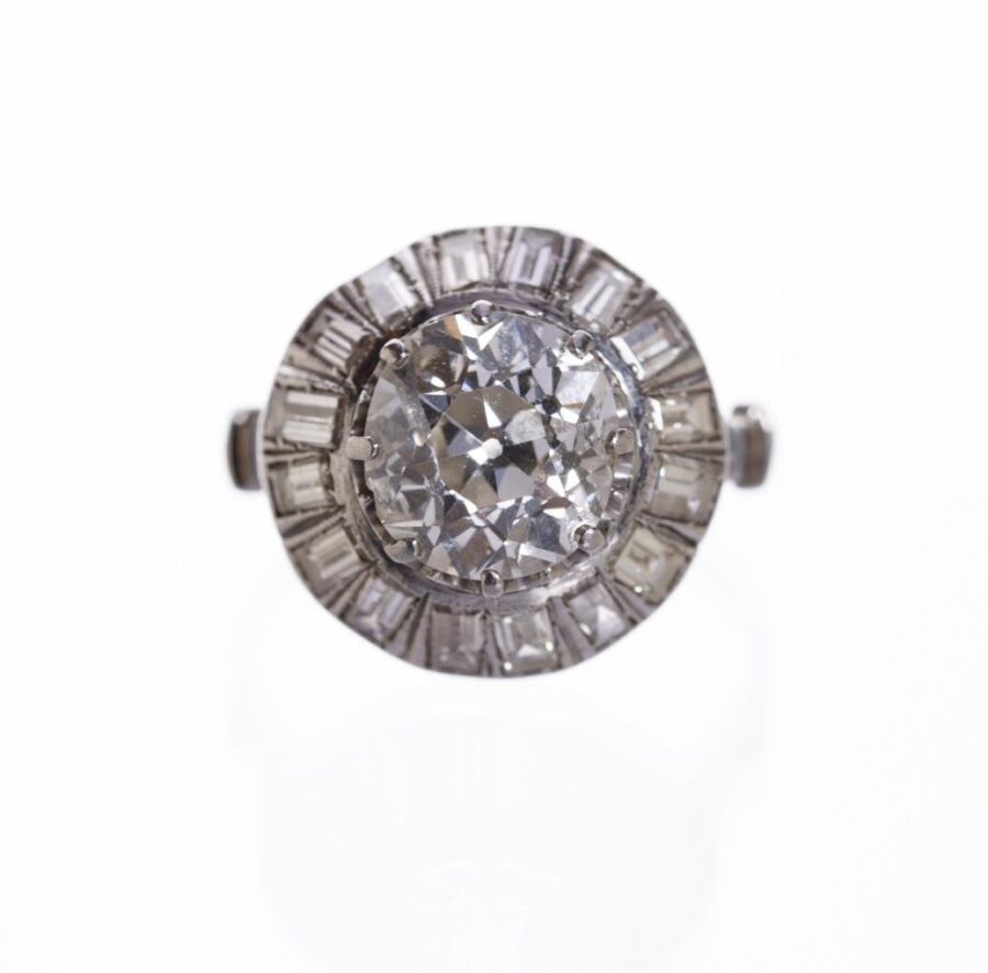 Anillo en oro 18 K con brillantes