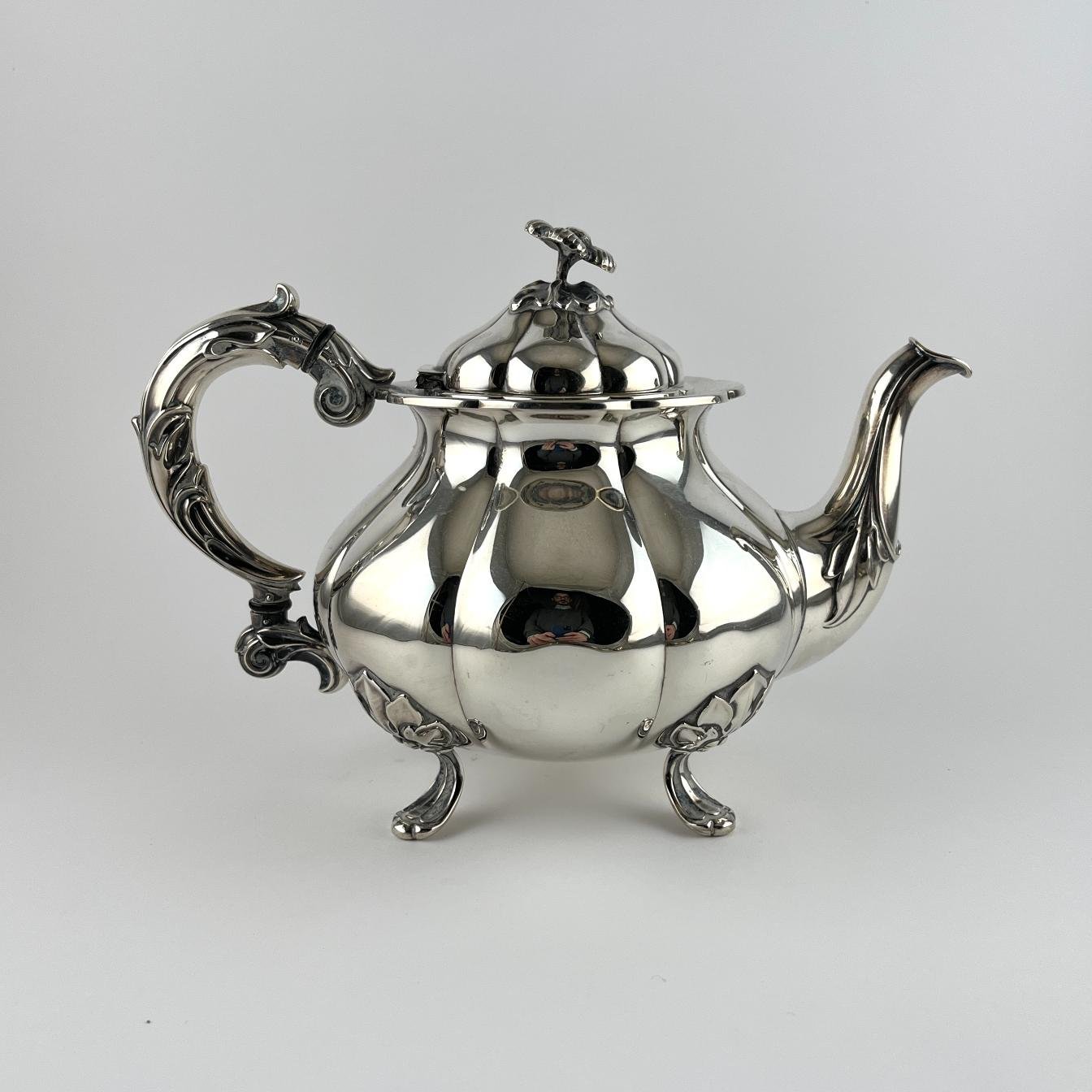 Tetera dinamarquesa en plata