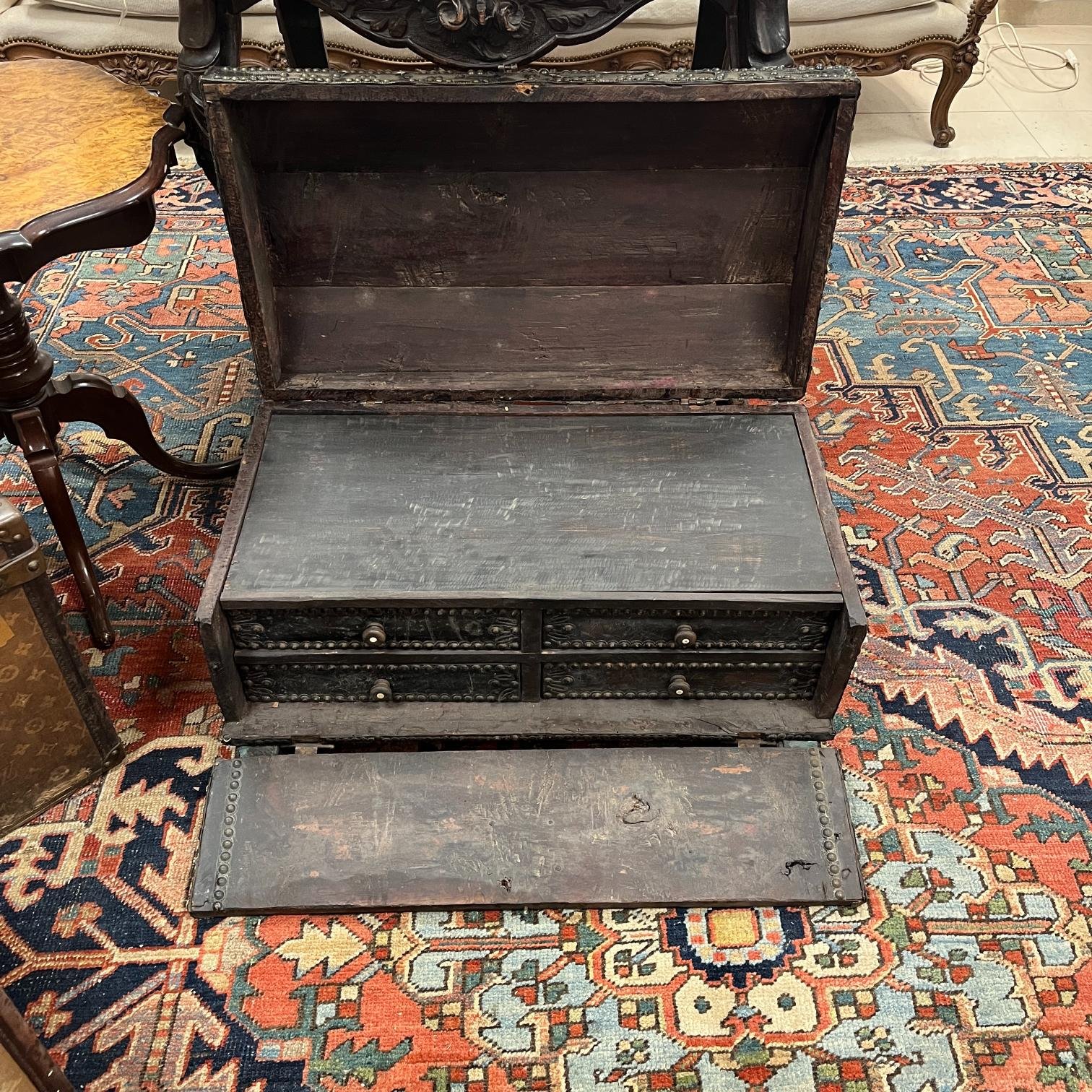 Arcón s. XIX en madera y cuero - Imagen 2