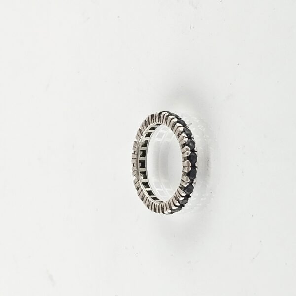 Anillo oro 18 K blanco y zafiros