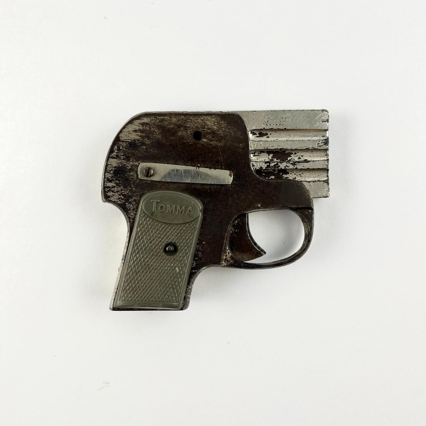 Pistola belga Tomma