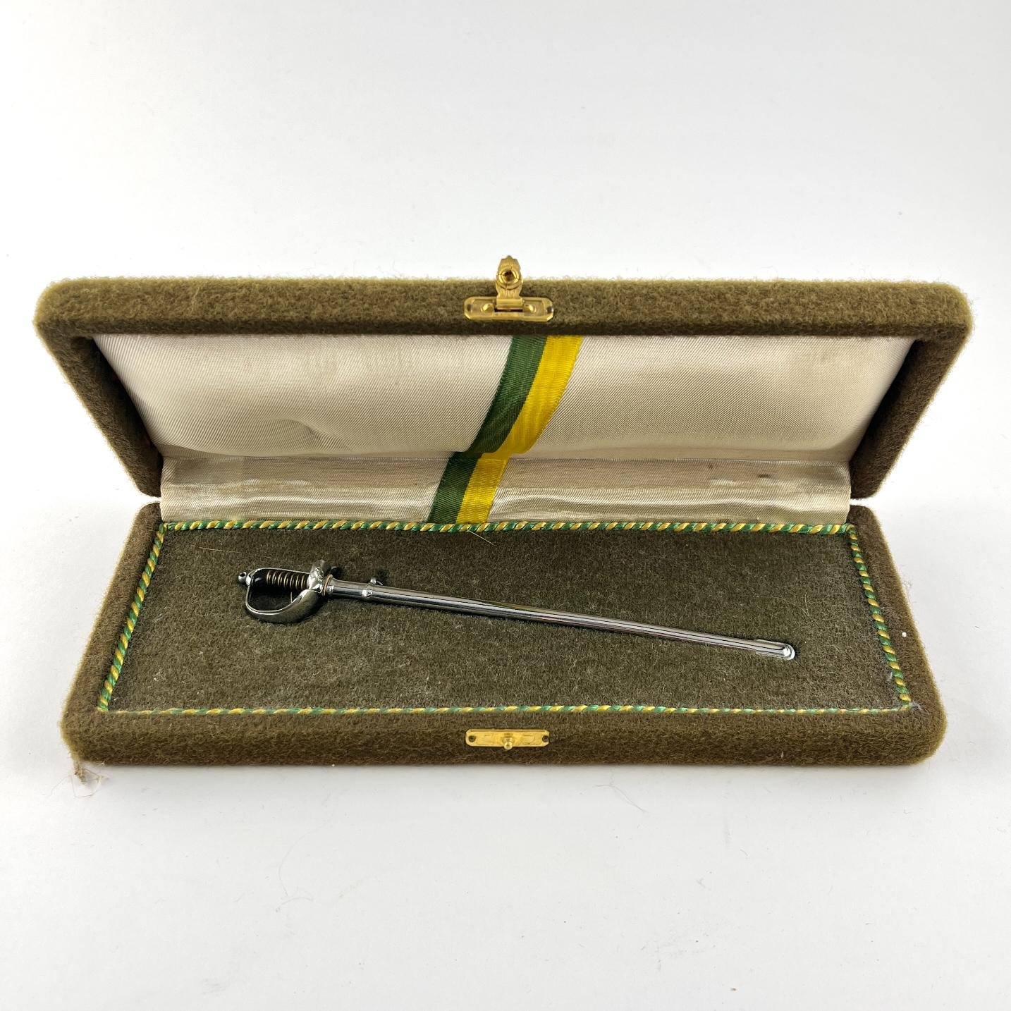 Miniatura de espada