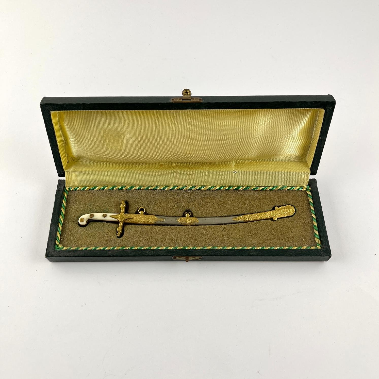 Miniatura de sable