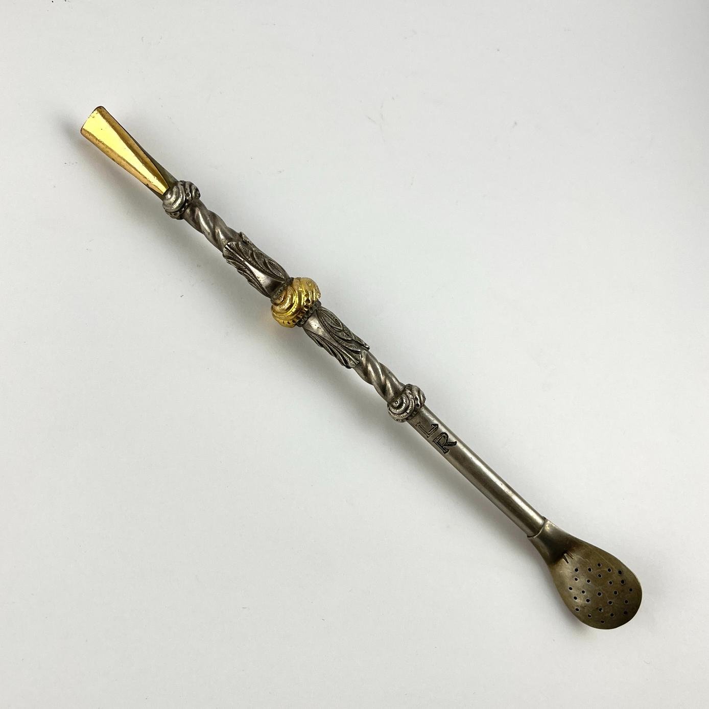 Bombilla en plata y oro