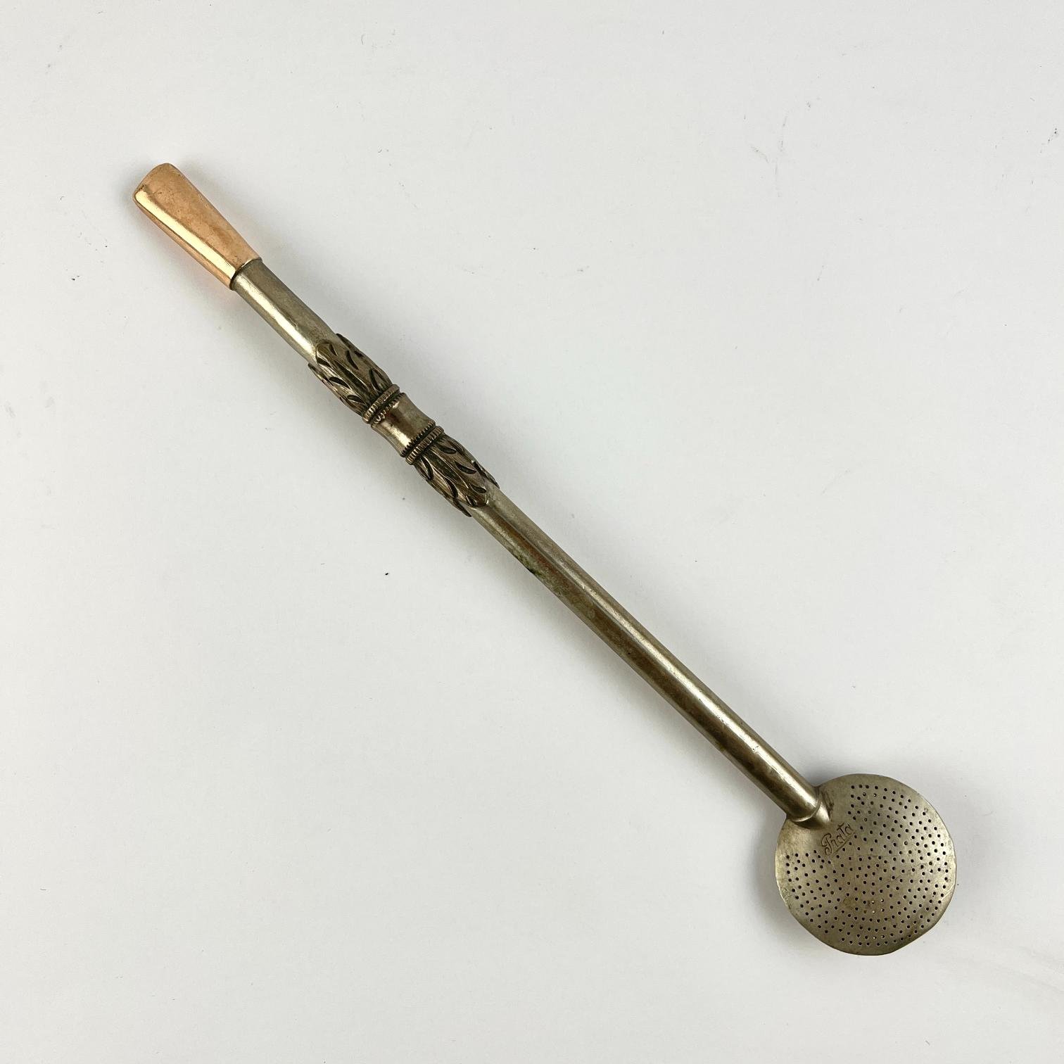 Bombilla en plata