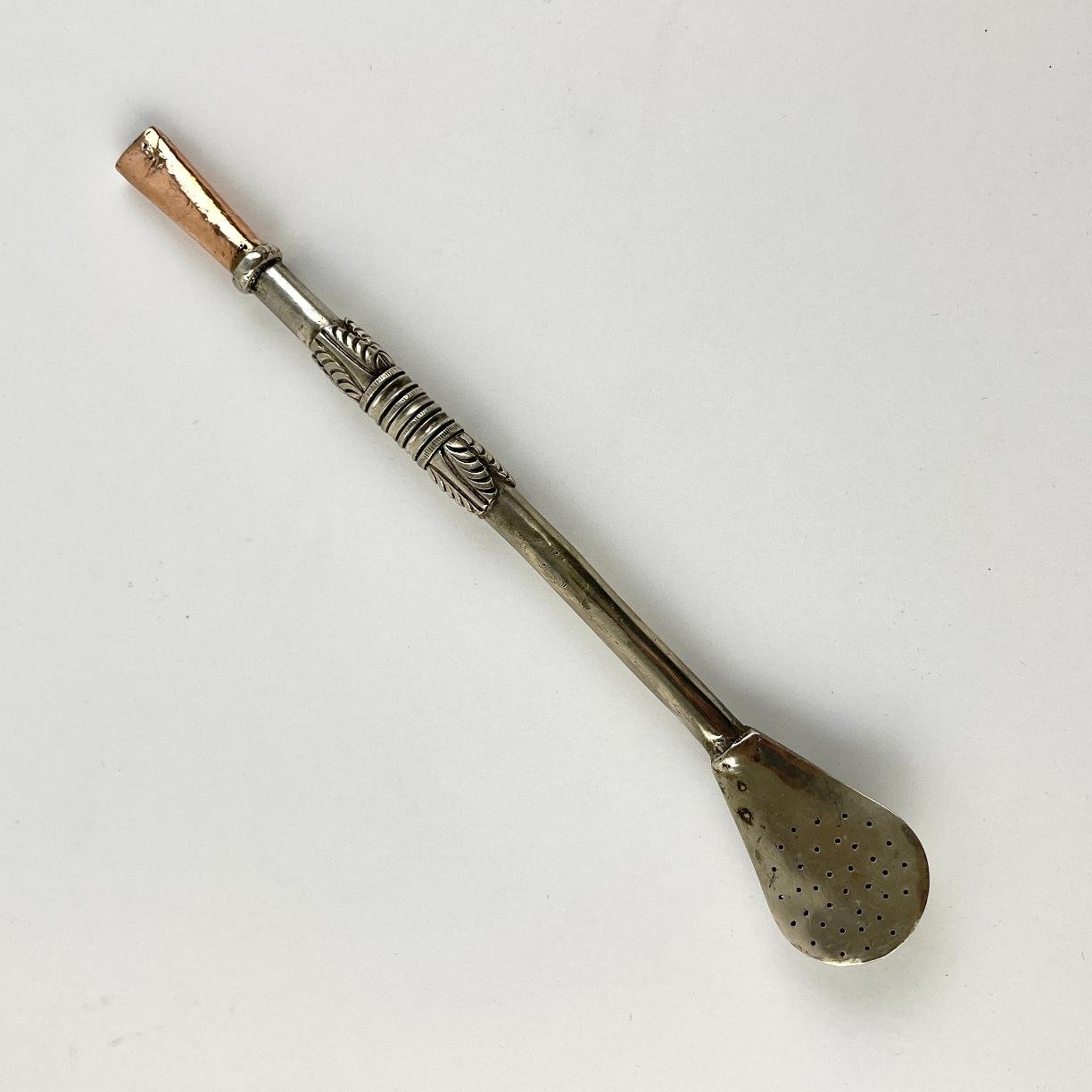 Bombilla en plata