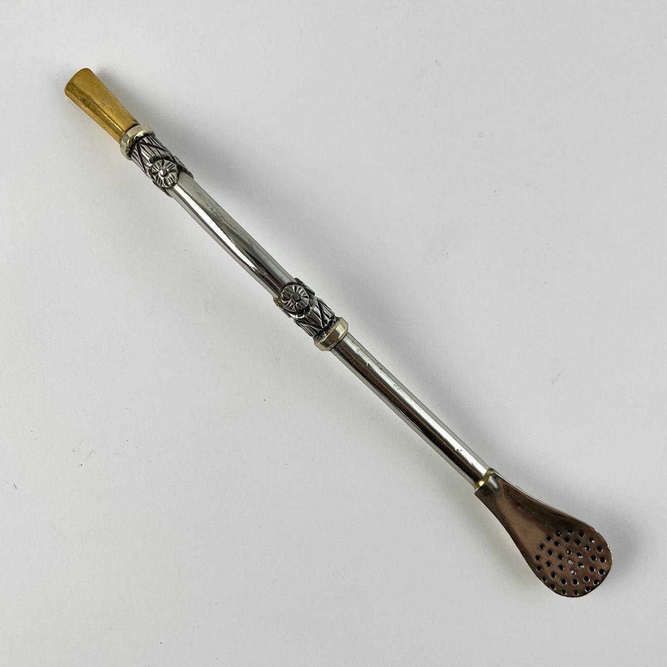 Bombilla en plata