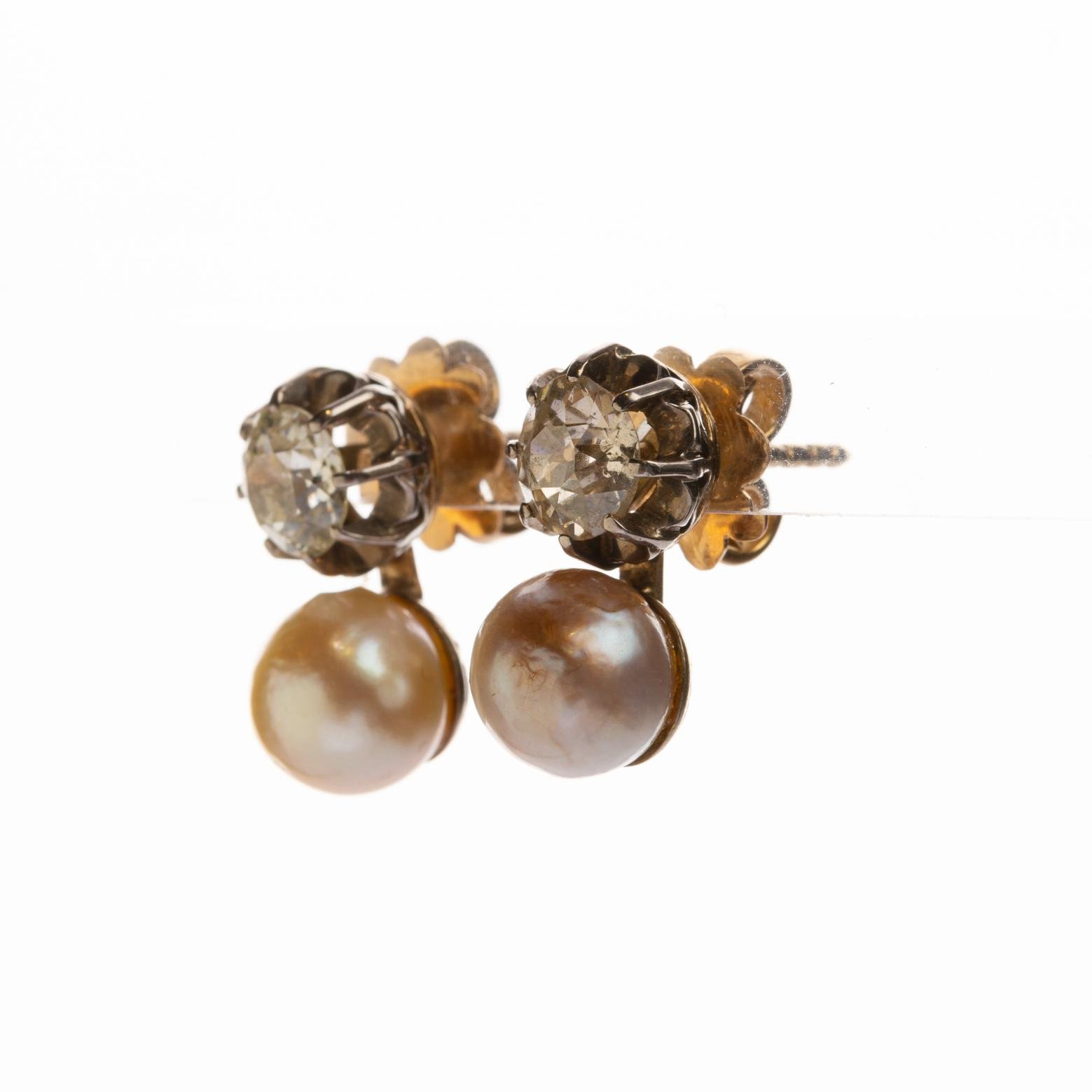 Par de caravanas en oro 18 K, brillantes y perlas - Imagen 2