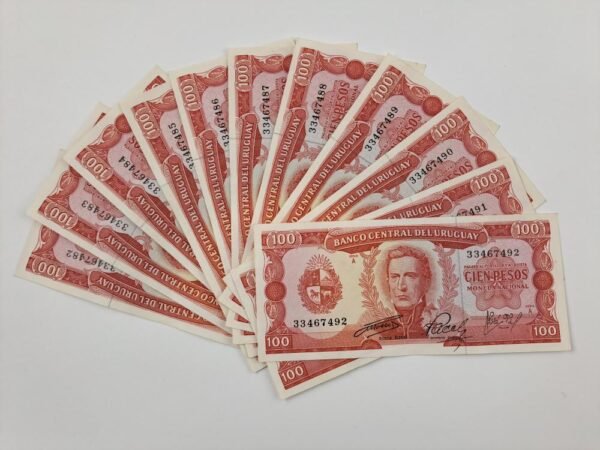 Uruguay 11 billetes consecutivos