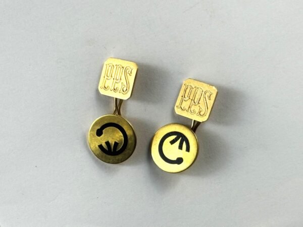 Par de gemelos en oro 18 K y esmalte