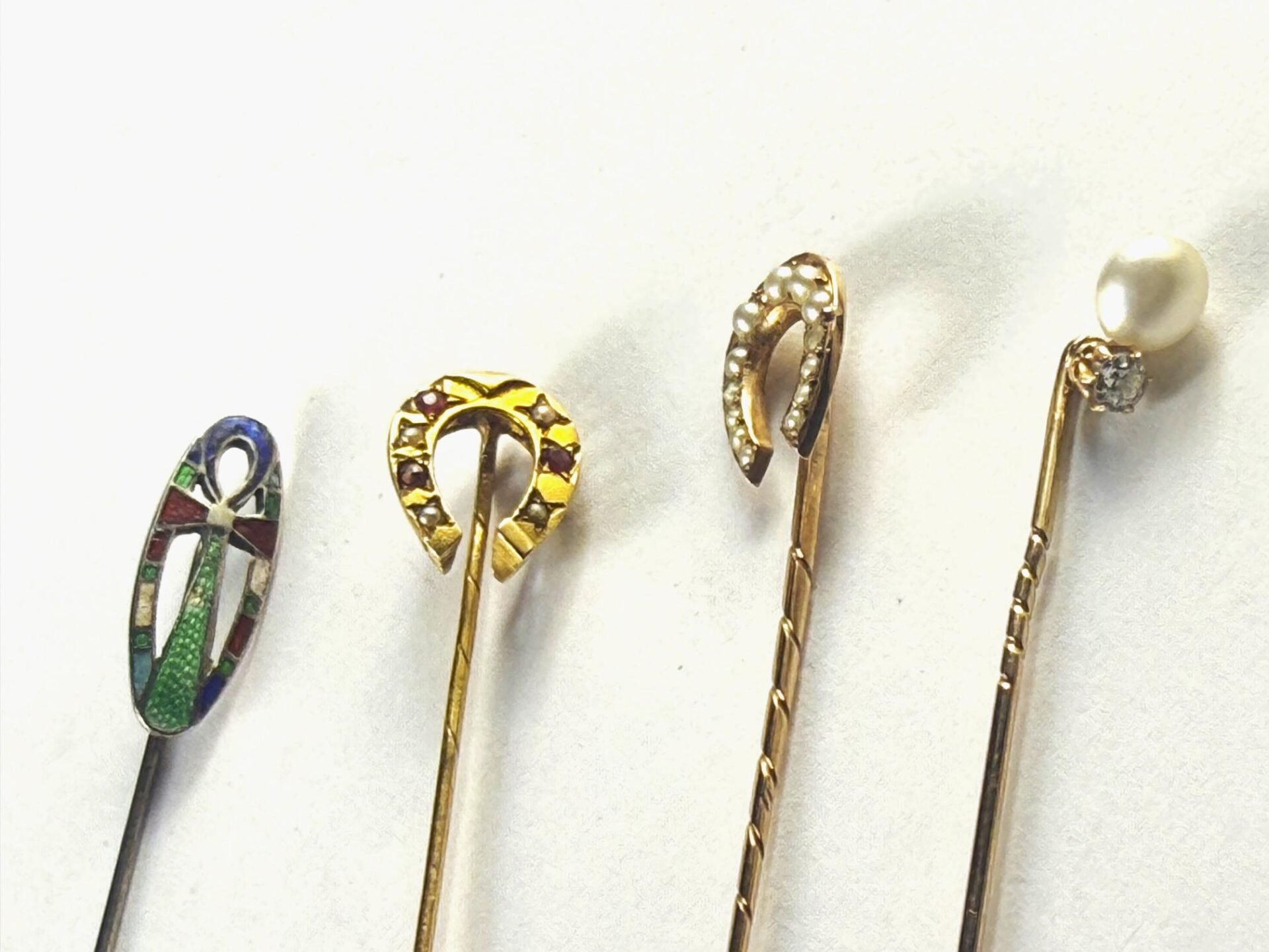 Cuatro alfileres en oro y plata - Imagen 2
