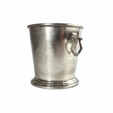 Hielera art decó inglesa en metal